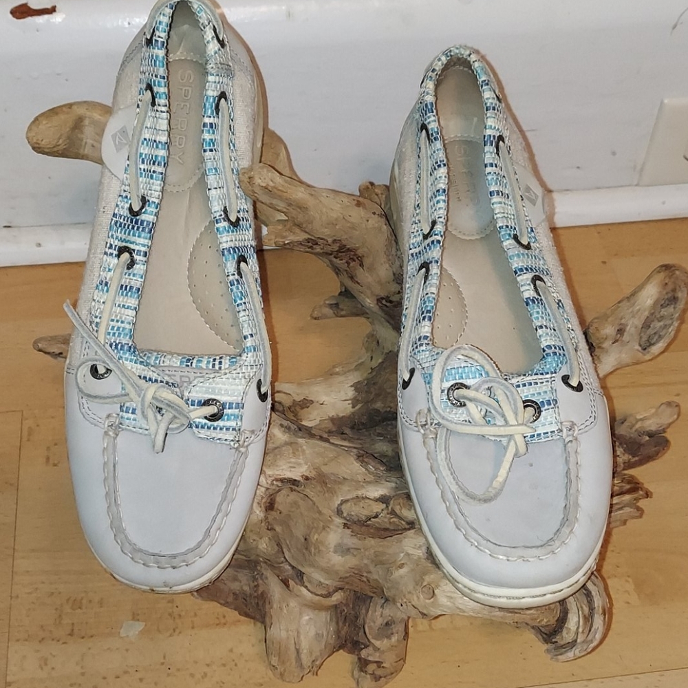 ⭐4/$16.Sperry topsider boat shoes 7.5